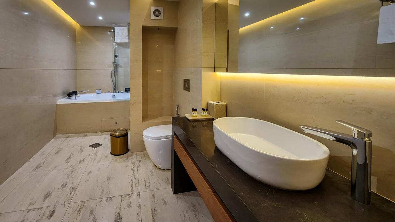 Golden Palace Hotel Tiflis Dış mekan fotoğraf