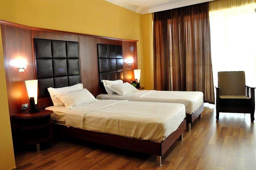 Golden Palace Hotel Tiflis Dış mekan fotoğraf