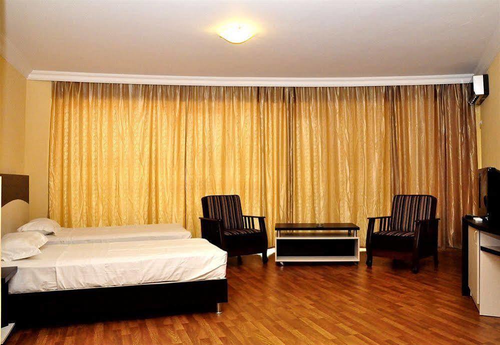Golden Palace Hotel Tiflis Dış mekan fotoğraf