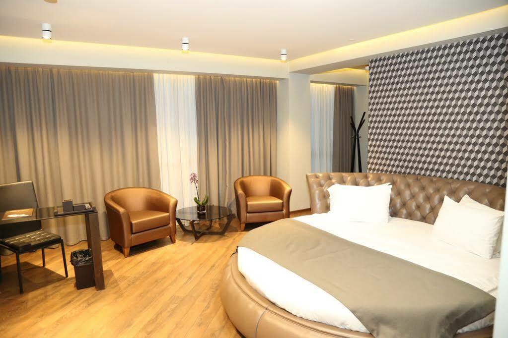 Golden Palace Hotel Tiflis Dış mekan fotoğraf